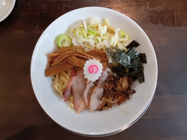 「油そば+自家製餃子(中6個)」@自家製麺 うるちの写真