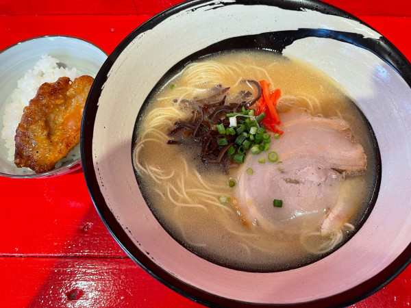 「豚骨らーめん」@らぁめん神社の写真