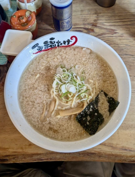 「東京背脂醤油中盛（850+100）」@らーめん 福たけ 桜木本店の写真