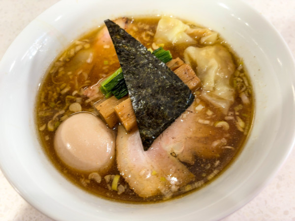 「特製醤油らぁ麺」@ラーメン星印の写真