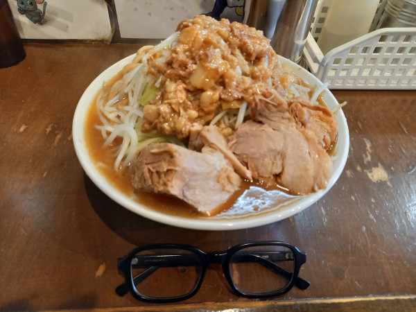 「小ラーメン(にんにく少し・野菜・アブラ)」@麺屋 歩夢の写真