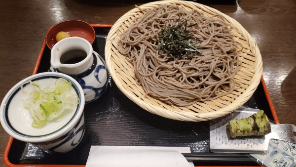 「ざるそば　生わさび1本付（大盛り）」@信州そば処 そじ坊 さいたま新都心店の写真