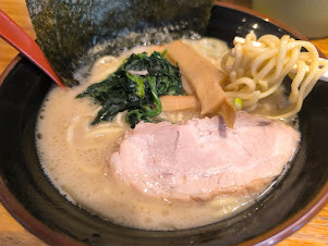 「ラーメン(醤油)(810)」@横浜家系ラーメン 大館家の写真