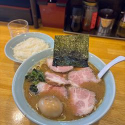 にぼしチャーシューメン