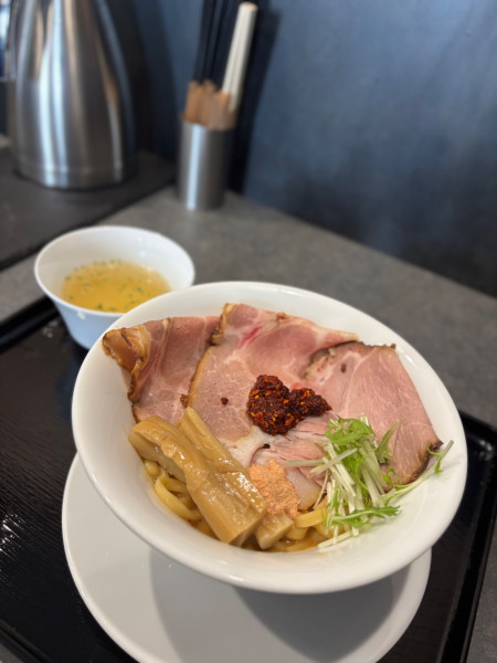 「海老辛味噌まぜそば(肉増し、スープ付き)」@はらや MAZE SOBAの写真