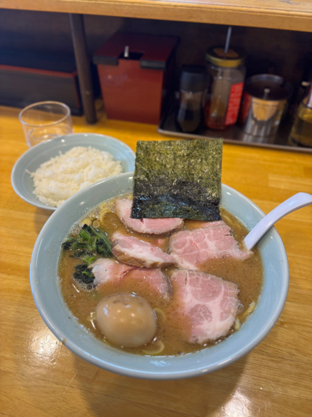 「にぼしチャーシューメン」@ラーメン専門店 RAGAYAの写真