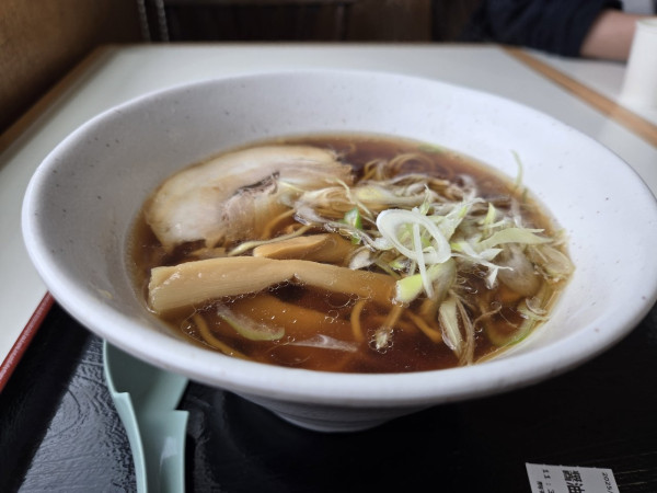 「しょうゆラーメン」@関越自動車道 駒寄PA 下り スナックコーナーの写真