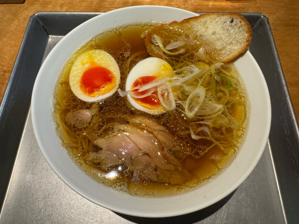「宮崎地鶏と昆布出汁の中華そば　1560円」@ニシムラ麺の写真