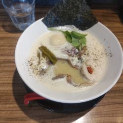 鶏豚出汁らーめん