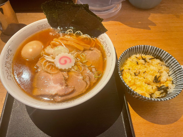 「特製中華そば（大盛り）＋特製卵かけご飯」@中華そば 勝本の写真