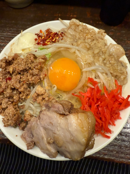 「汁なし中マシルー」@立川マシマシの写真