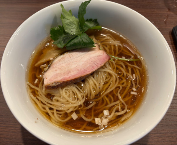 「醤油らぁ麺」@支那蕎麦屋  藤花の写真