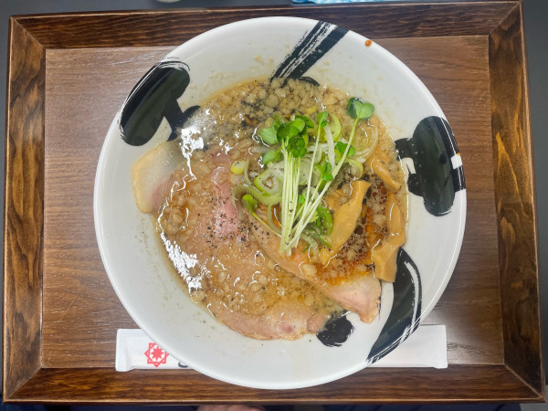 「しょうゆラーメン」@彩色ラーメン きんせい 高槻駅前店の写真