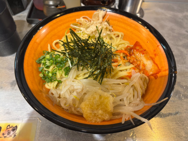 「冷やし油そば大盛」@油や鹿鳴の写真