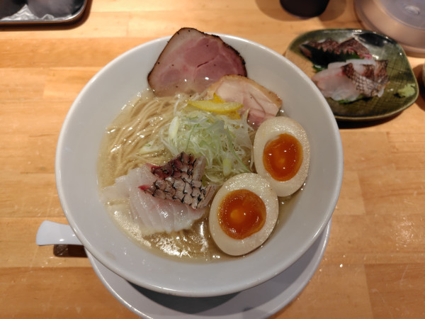 「熟成真鯛の特製炙り塩蕎麦1500円（この日限定）」@麺家 たけ田の写真