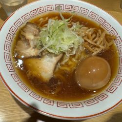 煮卵調醤油ラーメン　1010