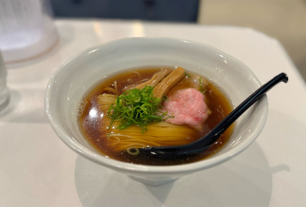 「醤油ラーメン¥850」@麺笑の写真