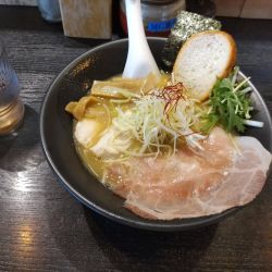濃厚すぎる鶏白湯(醤油)