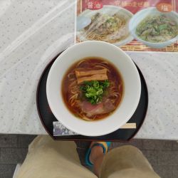 鶏醤油ラーメン