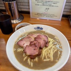 【限定】豚骨煮干しラーメン