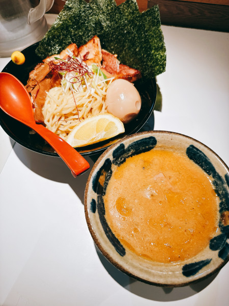 「全部のせ 牡蠣つけ麺」@RA-MEN 3SOの写真