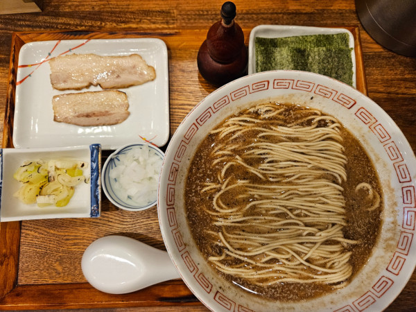 「鰯」@炭火焼濃厚中華そば 大覇道の写真