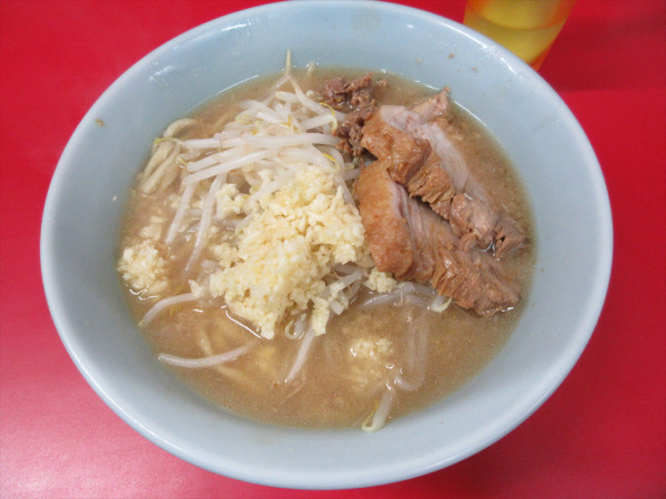 「ラーメン（950円）」@ラーメン二郎 新宿歌舞伎町店の写真