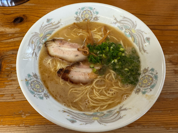 「ら〜めん　850円」@ラーメン楽の写真