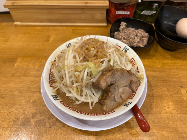 「杉二郎小、ほぐし豚、生卵1200円」@階杉 ゆめタウン大竹店の写真