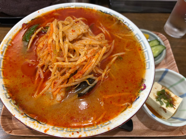 「みそラージャーメン　900円」@よしのや食堂の写真