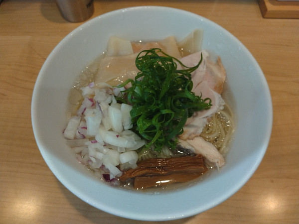 「【限定】アゴ煮干とがごめ昆布の冷やとろ塩そば¥1200-」@「七色の落書き」の写真