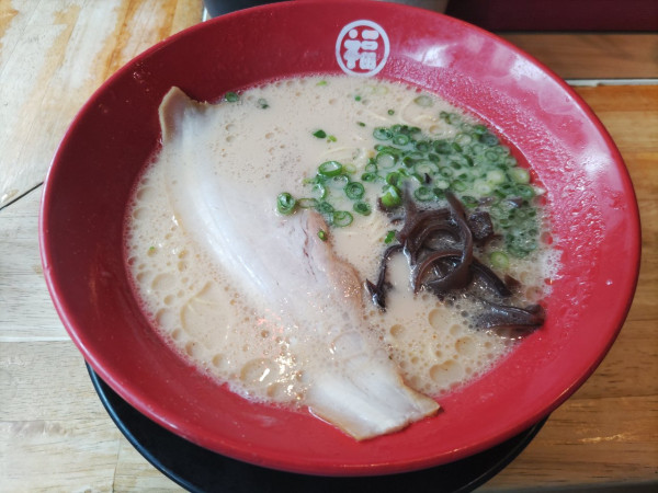 「特製ラーメン」@豚骨らーめん 福の軒 秋葉原店の写真