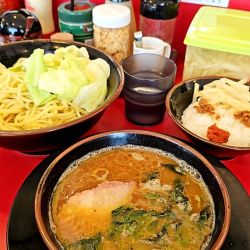 つけ麺（中）キャベツと半ライス