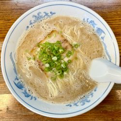 博多ラーメン（バリカタ）¥750
