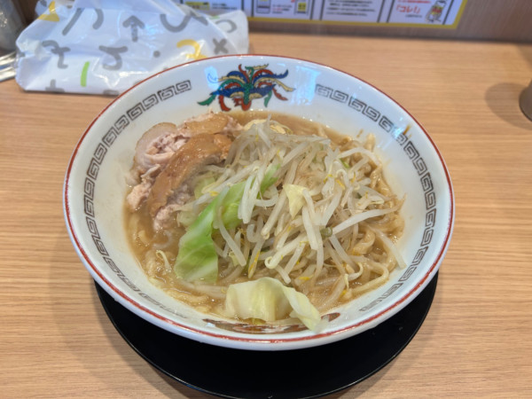 「ミニラーメン　ニンニク少し　野菜少なめ」@豚山 武蔵村山店の写真