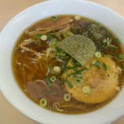 醤油ラーメン　900円