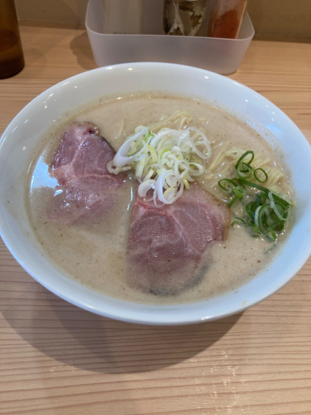 「白湯（魚介）・大盛（１０５０円）」@中華そば 大誠商店の写真