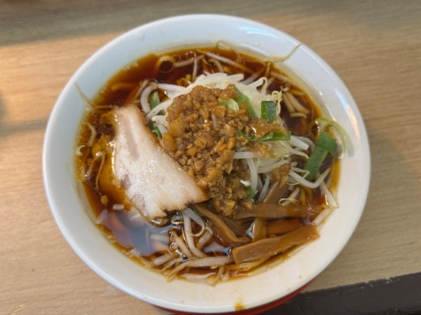 「らーめん(小)100g 900円」@らーめん やまちゃん イッちゃん店の写真