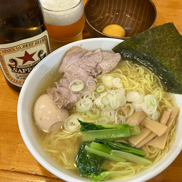 「純正上品塩ラーメン＋味玉・つけ玉＋瓶ビール中」@一条流がんこラーメン金町の写真