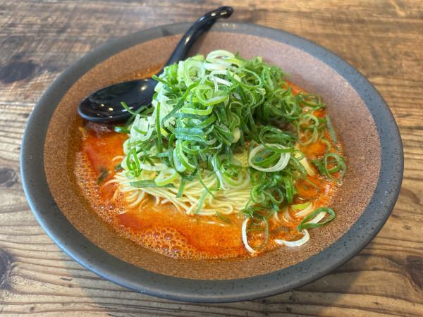 「広島汁なし担担麺(麺大盛り)+ネギ増し」@tomoruの写真