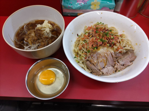 「限定5(Twitter限定辛海老パタン・スープ付)・中+生卵+ビ」@ラーメン二九六の写真