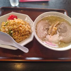 Ａランチ(塩ラーメン.チャーハン)¥1100-
