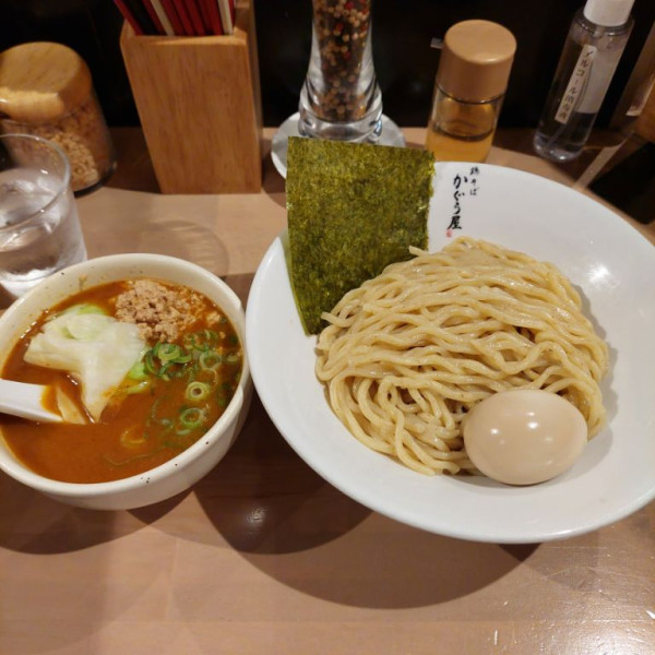 「辛濃熟つけめん玉子入り 大盛 ２辛」@鶏そば かぐら屋 西新宿店の写真