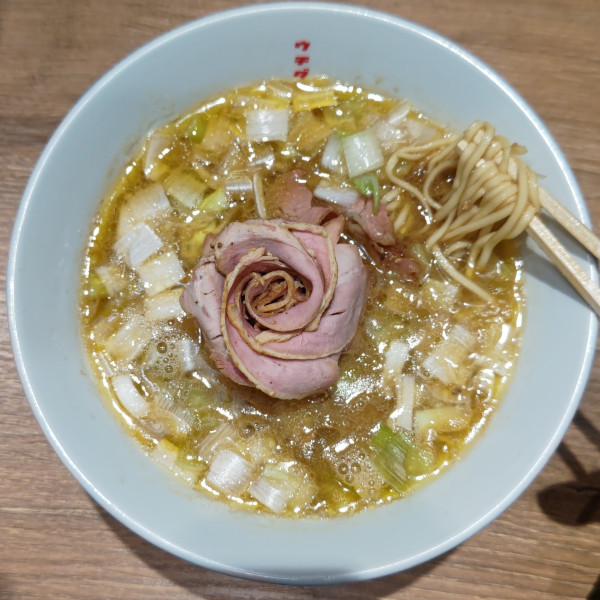 「乱舞（1300円）」@博多豚骨醤油らーめん ウチダヤの写真