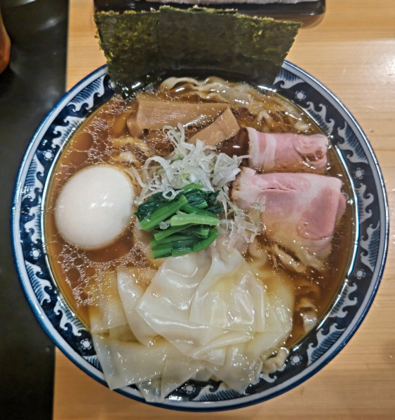 「特製中華そば(並)特製平打ち麺」@自家製麺 ロビンソンの写真