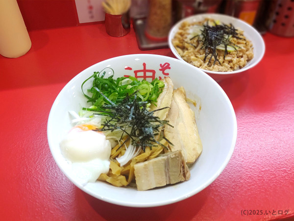 「特製油そば（並）」@元祖油そば専門店 東京麺珍亭本舗 甲府南店の写真