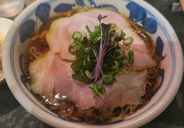 「SUPREME」@駄目な隣人の写真