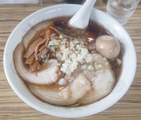 「中華そば大+チャーシュー+味付け玉子」@中華そば たまやの写真