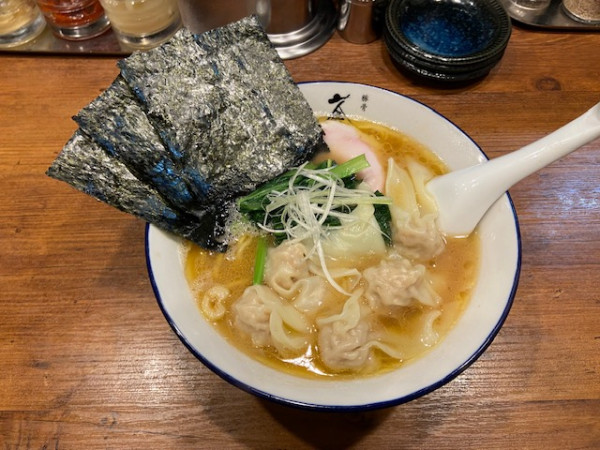 「ワンタンメン」@豚骨 蒼翔の写真