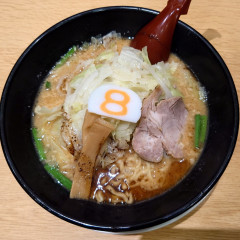 8番らーめん くるふ福井駅店の画像